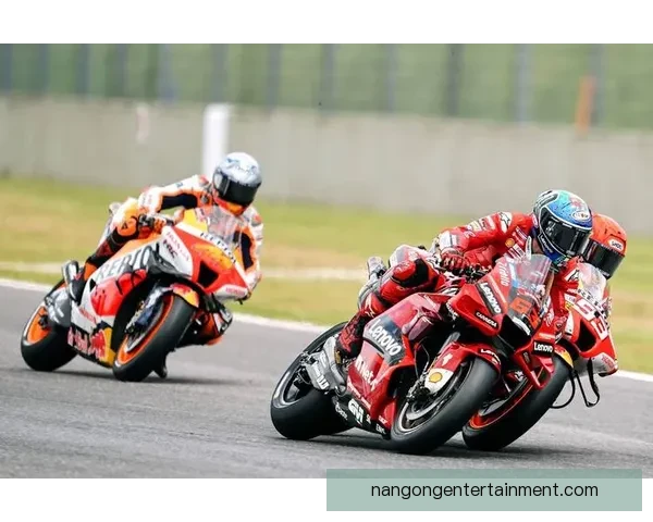 MotoGP赛场风云再起新赛季冠军争夺战全面升级引发全球车迷热议