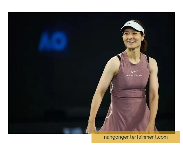 中国网球新星崛起 力克世界排名前十选手 展现惊艳实力