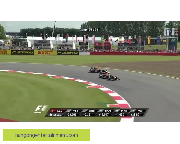 梅赛德斯全力反击红牛 F1赛季争冠格局再起波澜 梅赛德斯全力反击红牛 F1赛季争冠格局再起波澜