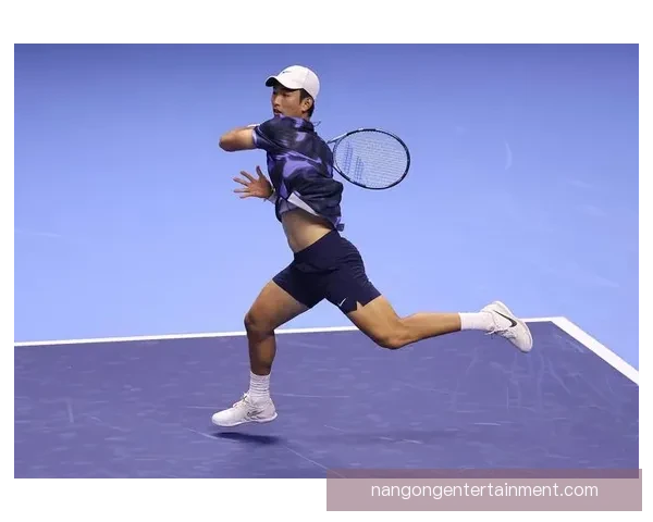 网球新星崛起中国选手精彩表现引领全球赛场热潮