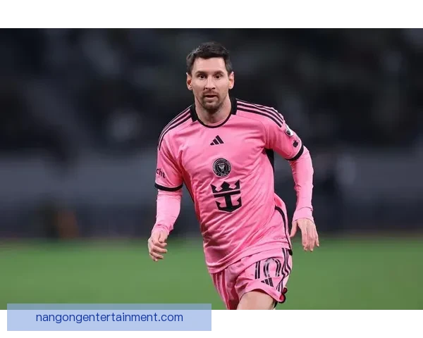 梅西加盟国际米兰后首次亮相引爆全场球迷热情 战术变革成焦点话题