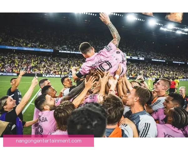 梅西加盟迈阿密国际首秀闪耀 球迷热情高涨助力球队逆袭